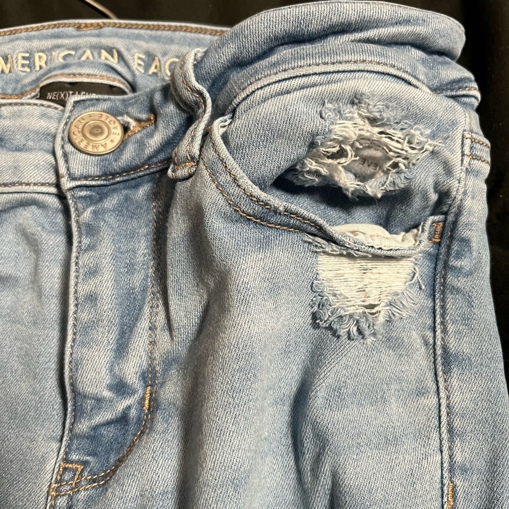 American Eagle Outfitters Ripped Blue Boyfriend Jeans Size 0 - Picture 5 of 8